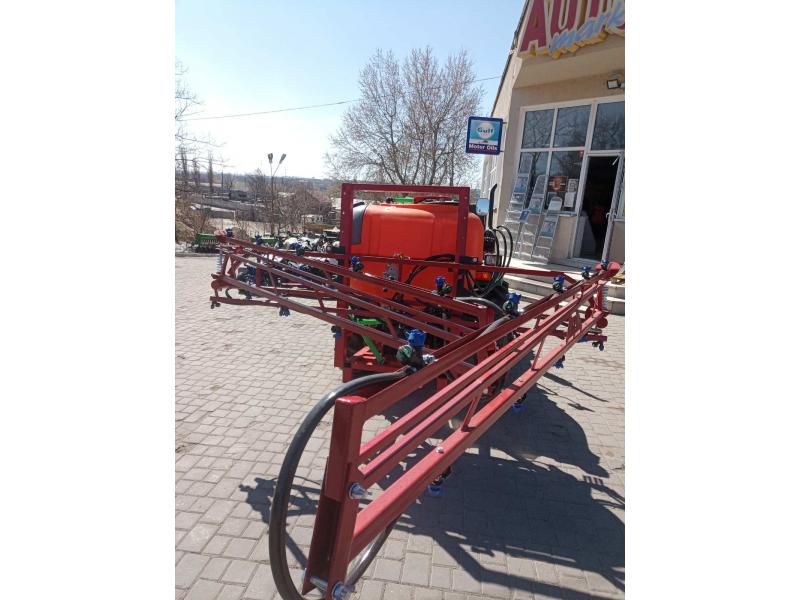 I found it furrow Precondition Pulverizator pentru tractor 200 l in Modova - Coleso.md